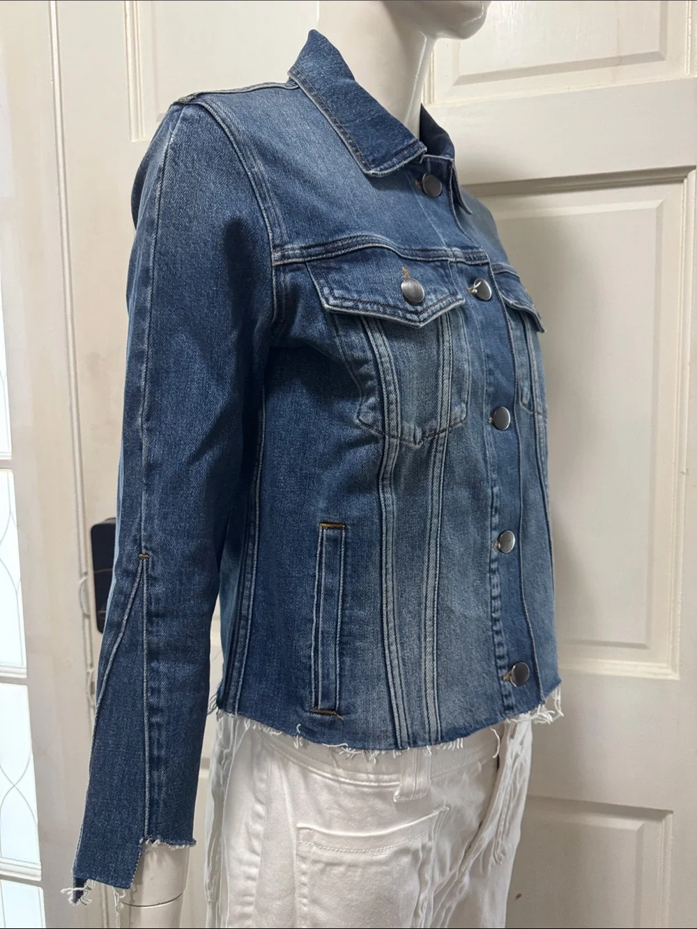 Frame Denim Women's Medium Blue Cropped Jean Jacket Size XSMALL - Picture 6 of 12